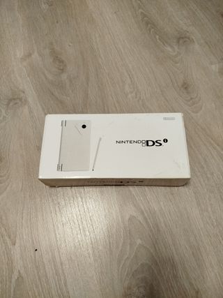 Caja Nintendo DSi