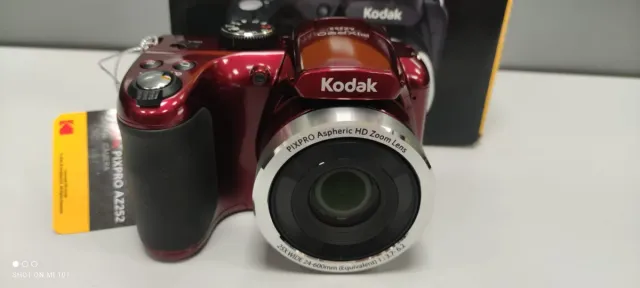 Cámara Kodak Pixpro AZ252 Roja