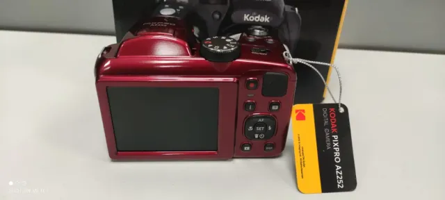 Cámara Kodak Pixpro AZ252 Roja