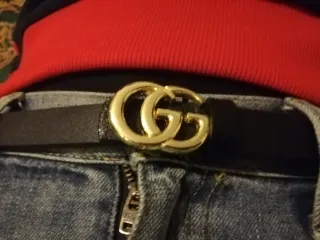 Cinta gucci