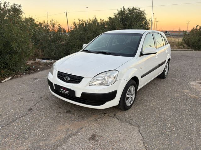 KIA Rio Pegatina2006