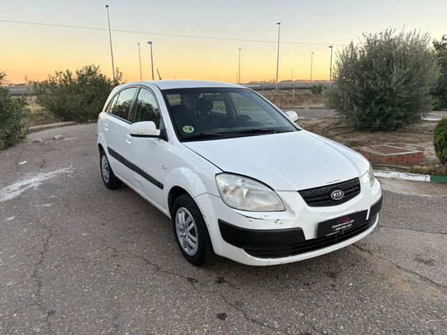 KIA Rio Pegatina2006