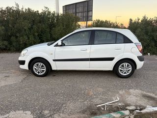 KIA Rio Pegatina2006