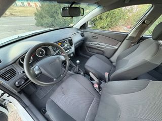 KIA Rio Pegatina2006