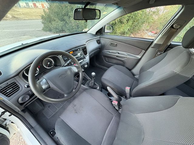 KIA Rio Pegatina2006