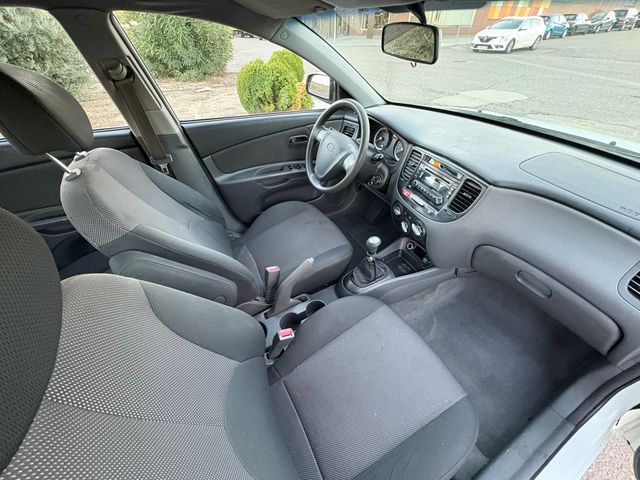 KIA Rio Pegatina2006