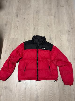Cazadora The North Face Roja y Negra