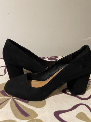 Zapatos de tacón cuadrado negros