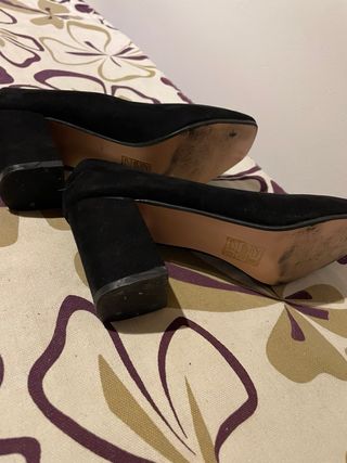 Zapatos de tacón cuadrado negros