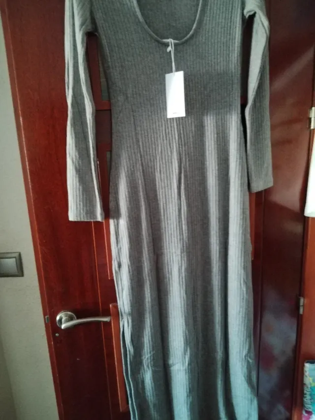 Vestido largo Mango gris talla S