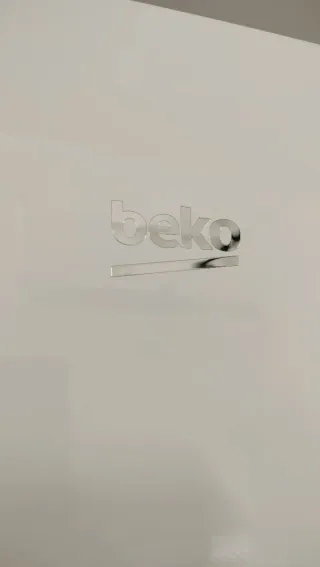 Congelador vertical blanco