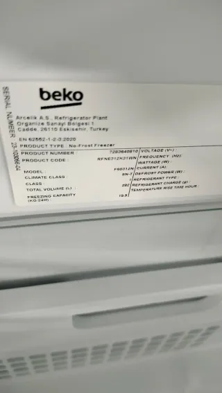 Congelador vertical blanco