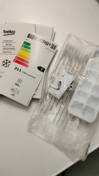 Congelador vertical blanco