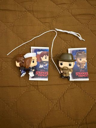 Lote 2 Figuras Kinder Stranger Things