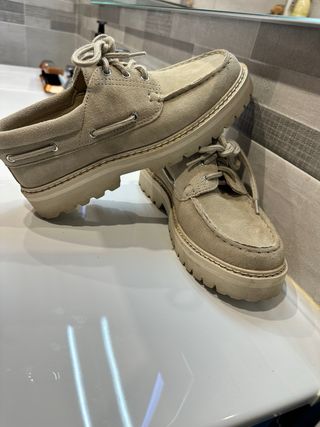 Zapatos náuticos de ante beige