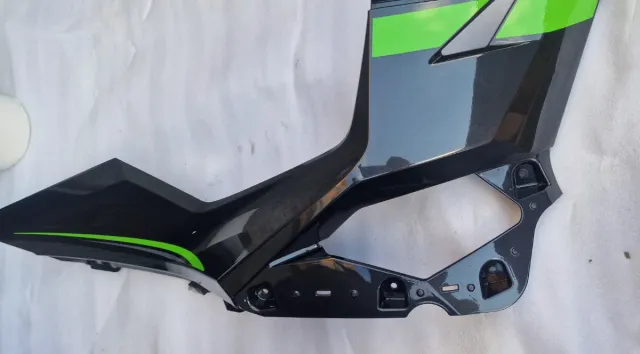 CARENA INFERIORE SINISTRA KAWASAKI NINJA 400