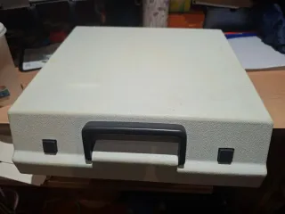 Máquina Escribir Olympia Traveller De Luxe