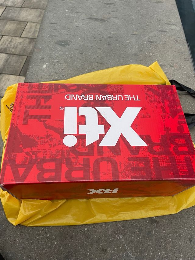 Zapatillas Xti The Urban Brand Talla 39 Beige