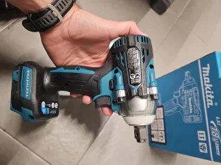 Makita DTW300Z 18V LXT Llave de Impacto