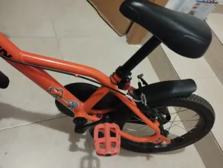 Bicicleta infantil Btwin naranja