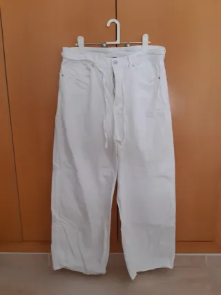 Pantalón vaquero blanco ancho