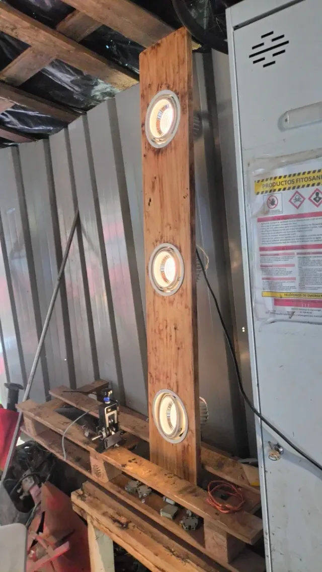 Lámpara rústica 3 focos Tridonic 42w