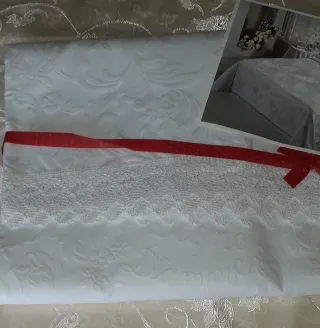 Copriletto bianco in cotone Lavorato con pizzo