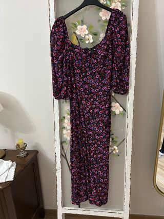 vestido mujer de flores, es midi