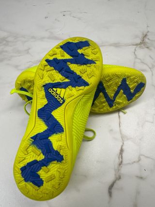 Zapatillas fútbol multitacos Talla 1.5