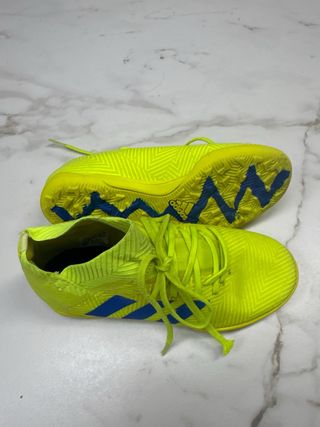 Zapatillas fútbol multitacos Talla 1.5