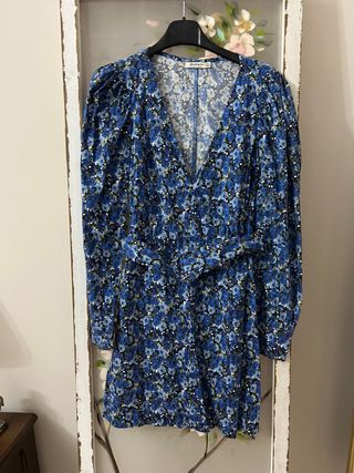 Vestido corto Stradivarius floral azul T.S