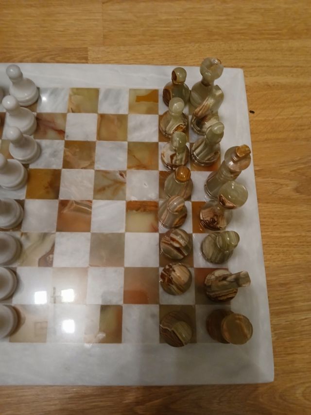 Ajedrez de mármol