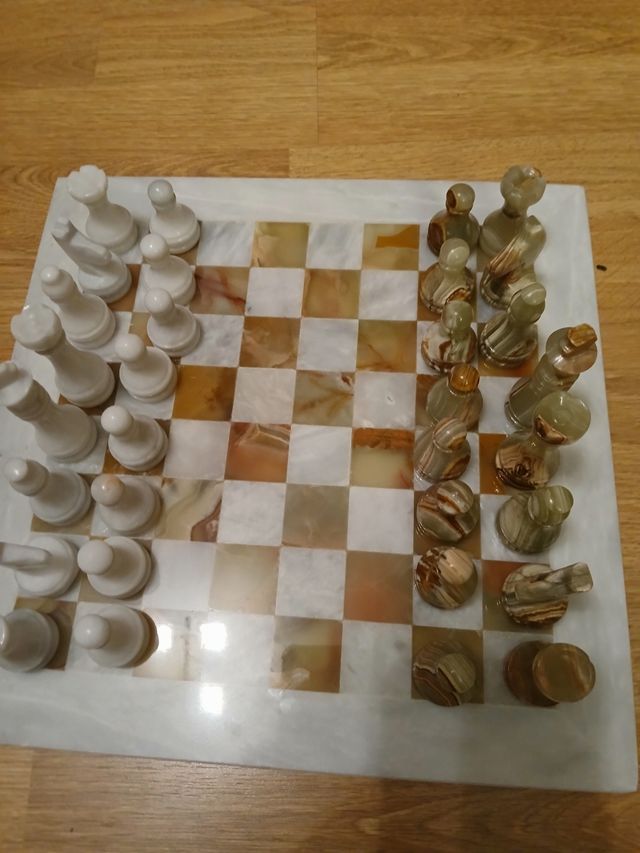 Ajedrez de mármol