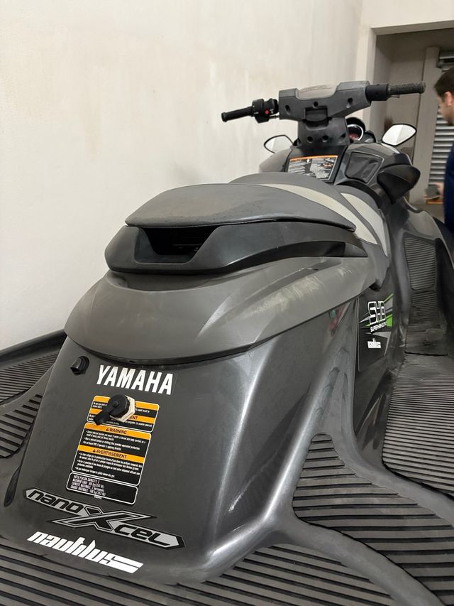 Moto de agua Yamaha 2016 (230cv)