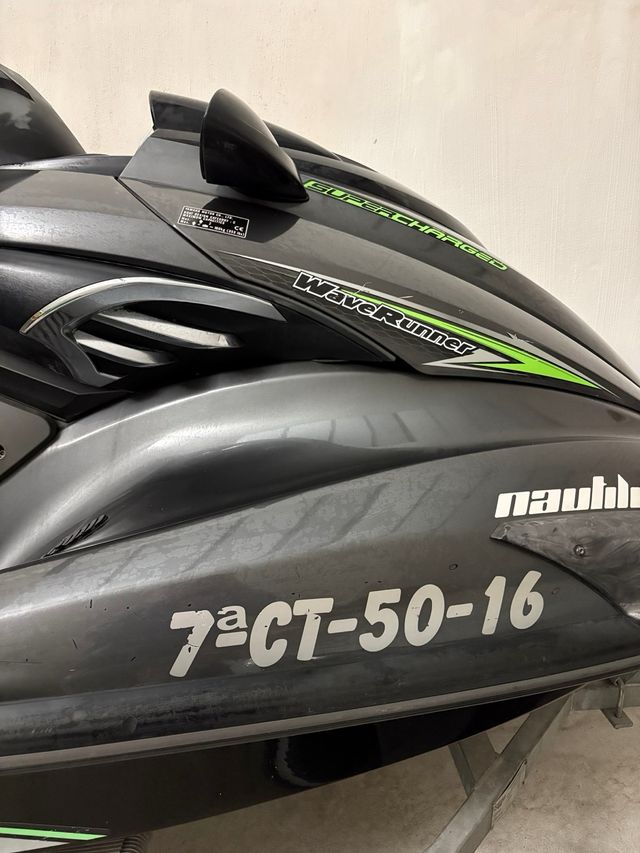 Moto de agua Yamaha 2016 (230cv)