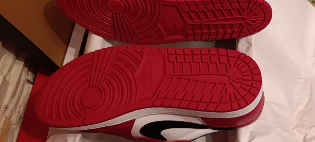 Nike Air Jordan 1 Low Chicago 2025