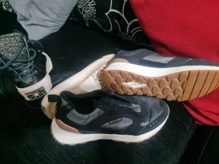 Converse Bambas Piel Negras Talla 38 Y skechers 38