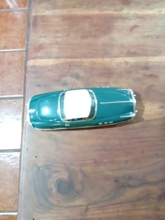 Coche Payá verde y blanco