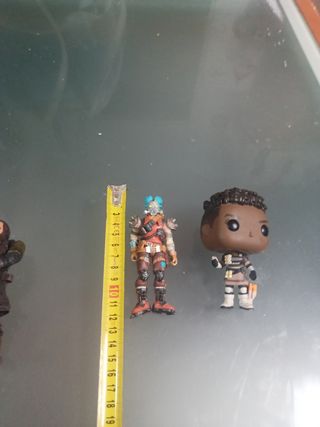 Lote de 5 figuras de acción y caballo