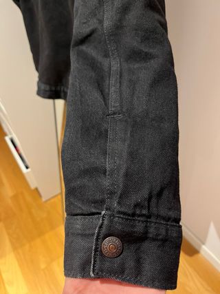 Cazadora Levi's Negra Borrego