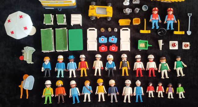 LOTE FIGURAS Y VEHICULOS PLAYMOBIL