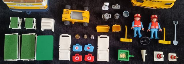 LOTE FIGURAS Y VEHICULOS PLAYMOBIL