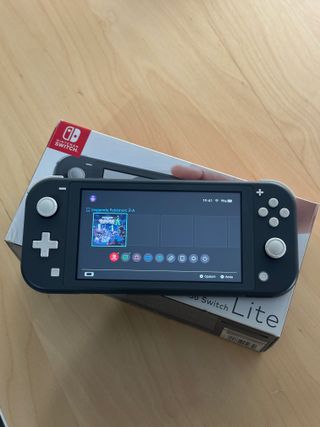 Nintendo Switch Lite Nera + Custodia