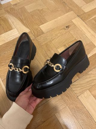 Manoletinas / Zara Plataforma Negra, talla 38