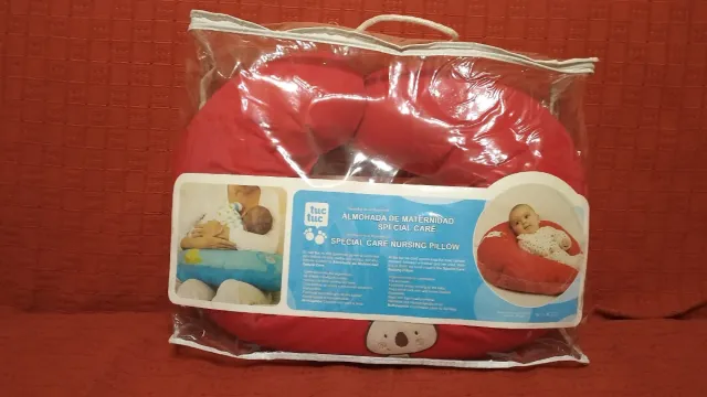 Cojín de lactancia Tuc Tuc rojo