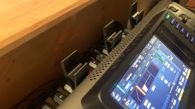 Soporte Tablet Behringer X32