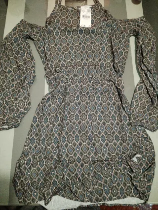 Vestido Mango hombros descubiertos Talla S