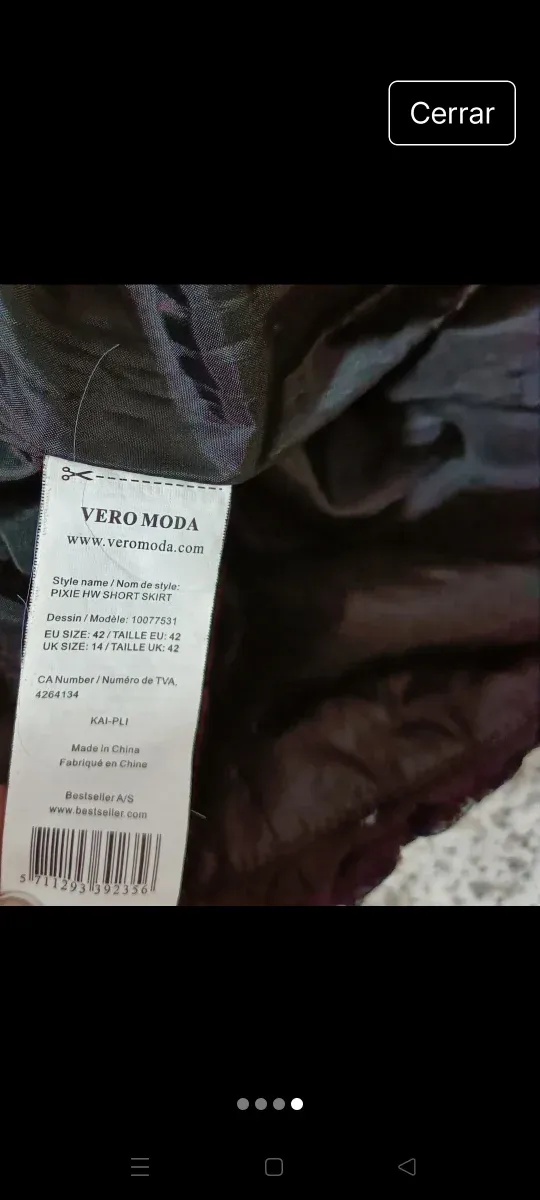 Minifalda negra con flores