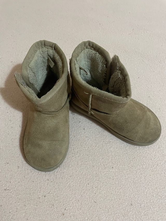 Botas de pelo número 25