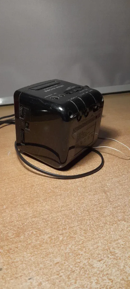 Radio Despertador Digital Sony ICF-C120